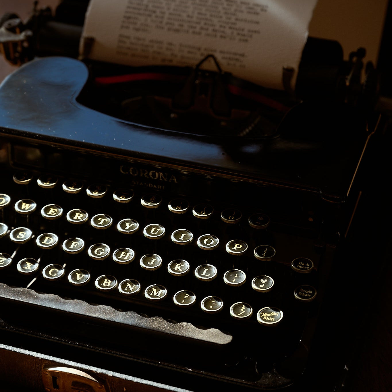 typewriter corona vintage with sunlight and a love letter