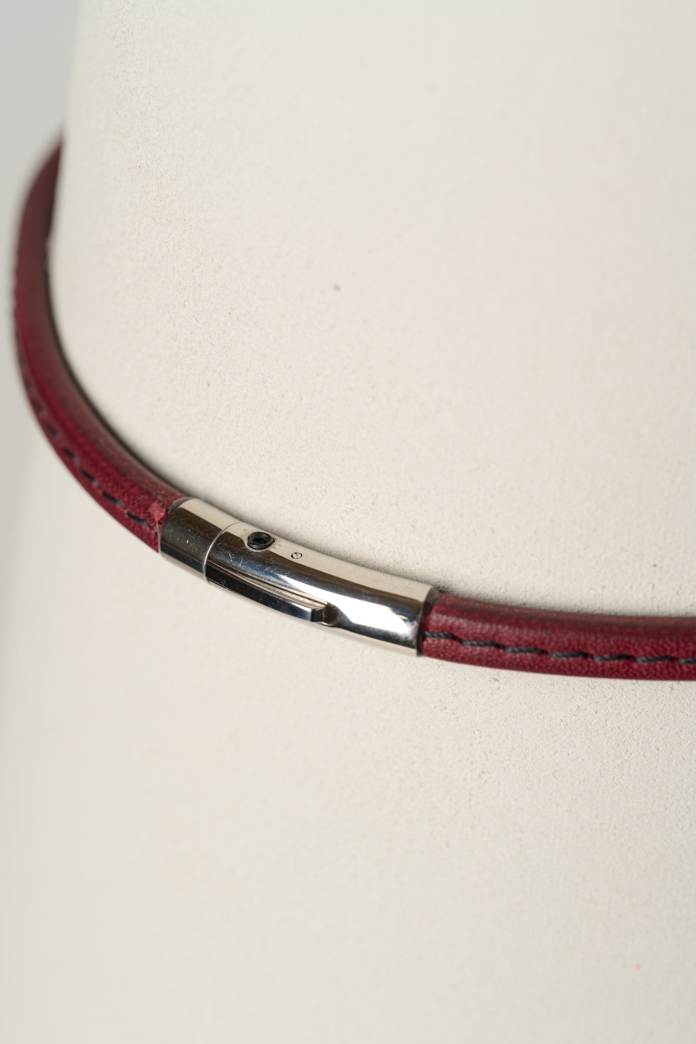 The Lockable Peek-A-Boo | Leather Day Collar