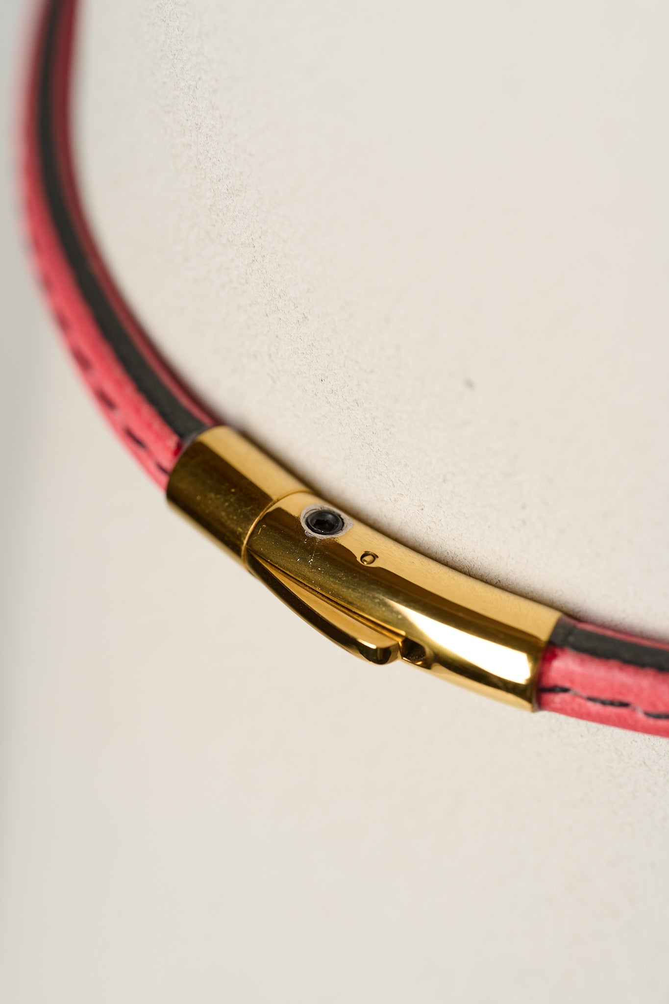 The Lockable Peek-A-Boo | Leather Day Collar
