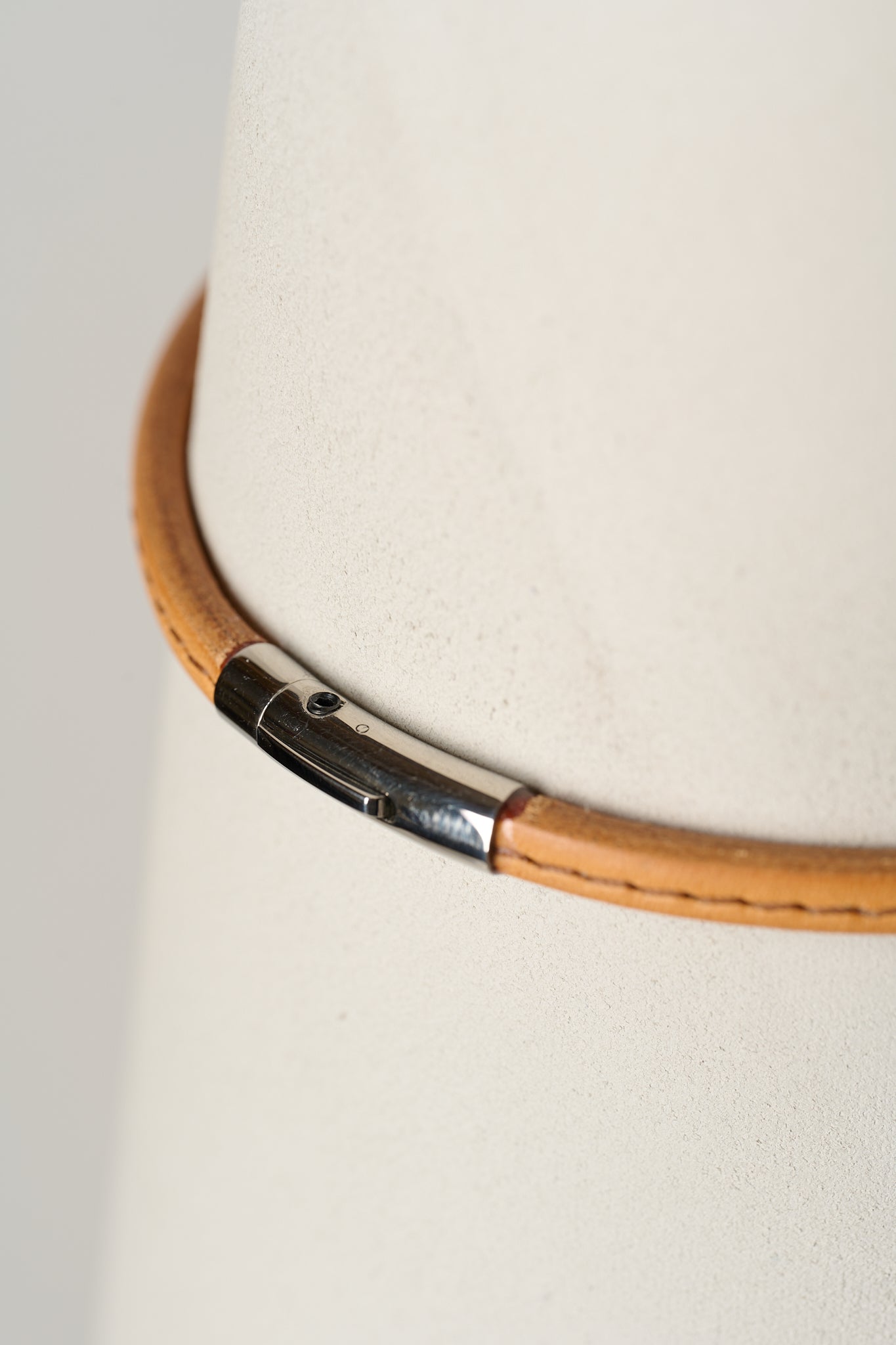 The Lockable Peek-A-Boo | Leather Day Collar